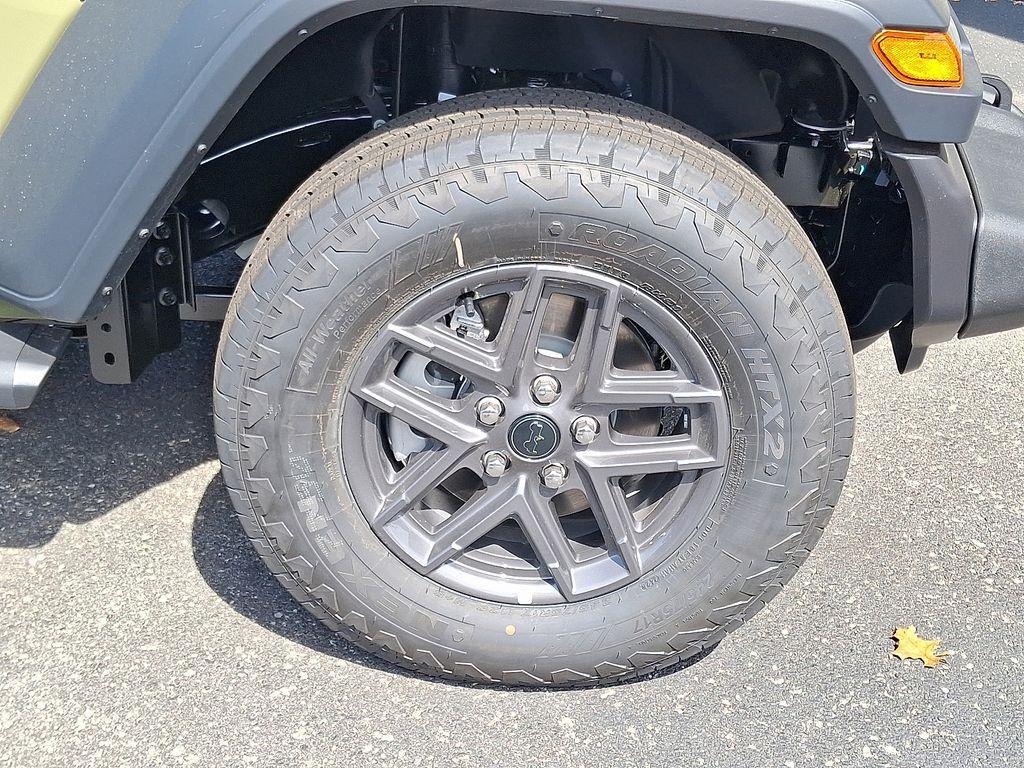 new 2025 Jeep Wrangler car, priced at $39,357