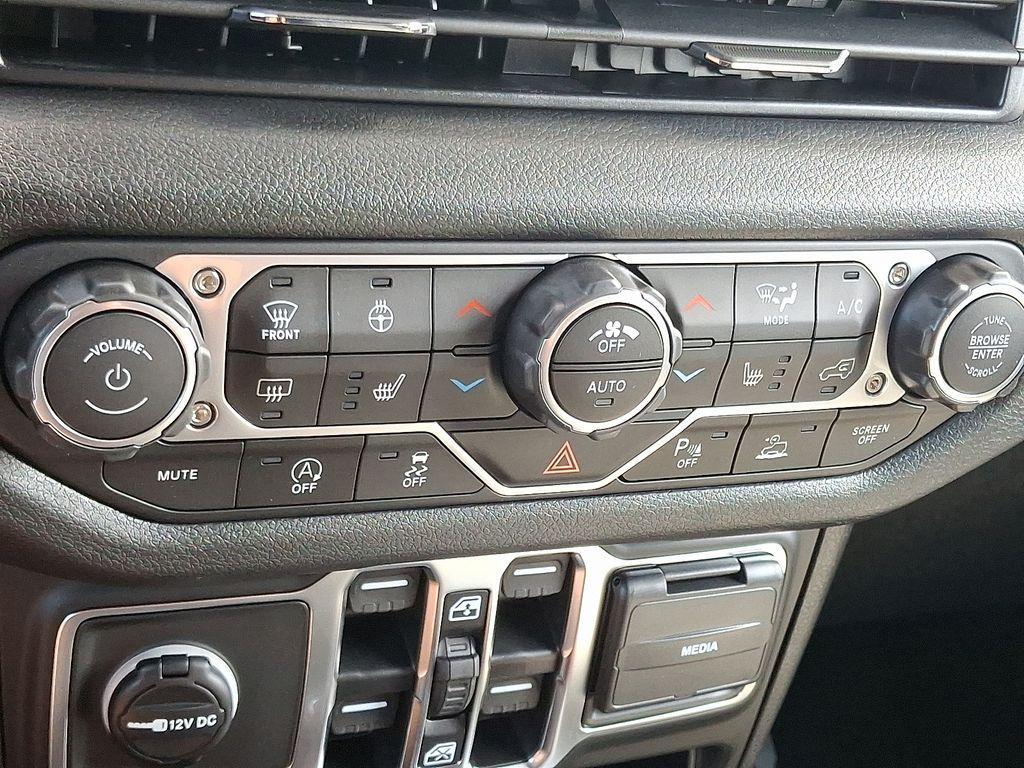 new 2025 Jeep Wrangler car, priced at $39,357