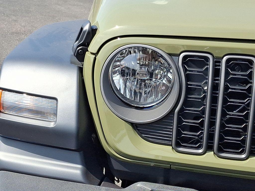 new 2025 Jeep Wrangler car, priced at $39,357