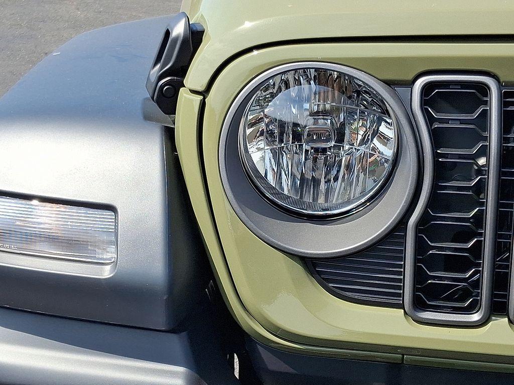 new 2025 Jeep Wrangler car, priced at $39,407