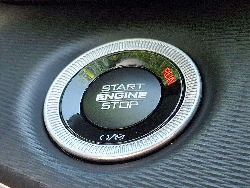 new 2025 Jeep Grand Cherokee L car, priced at $43,398