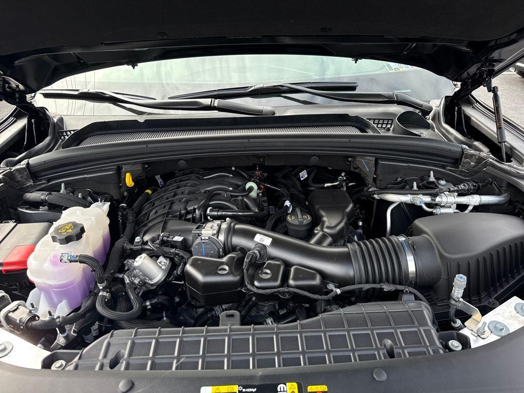 new 2025 Jeep Grand Cherokee car, priced at $37,961