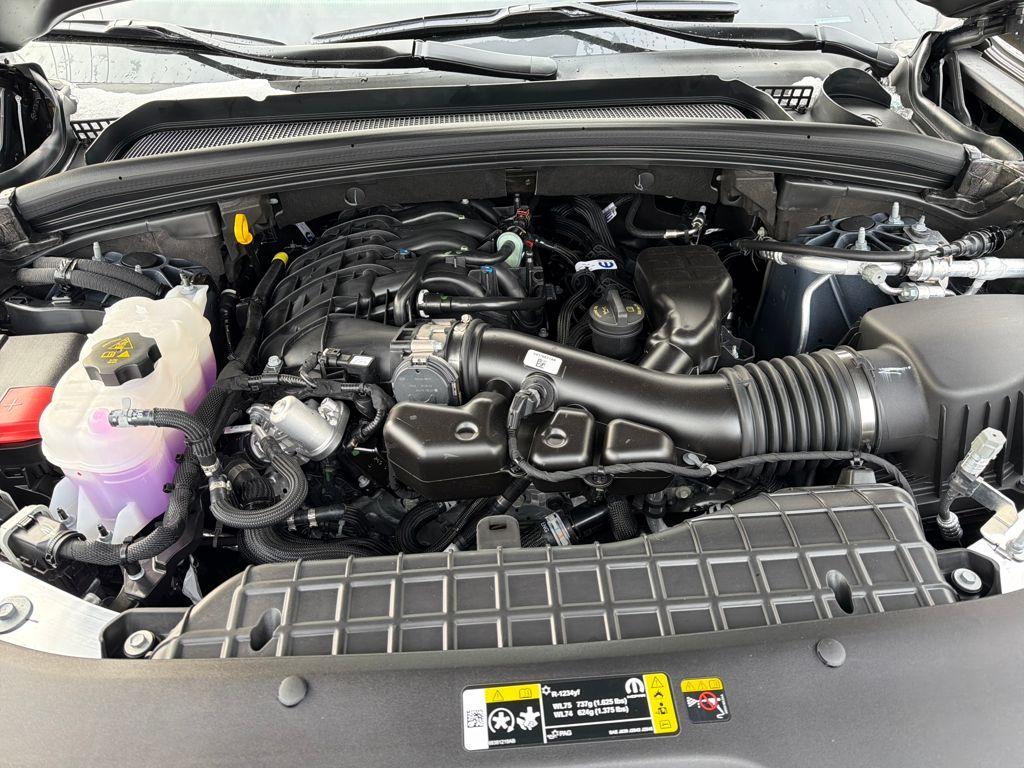 new 2025 Jeep Grand Cherokee car, priced at $41,997