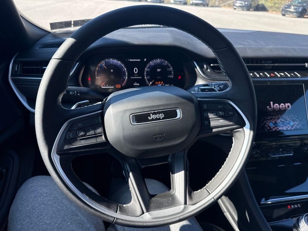 new 2025 Jeep Grand Cherokee L car, priced at $43,668