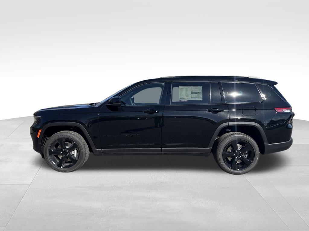 new 2025 Jeep Grand Cherokee L car, priced at $43,668
