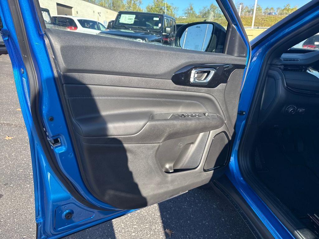 new 2026 Jeep Compass car, priced at $33,665