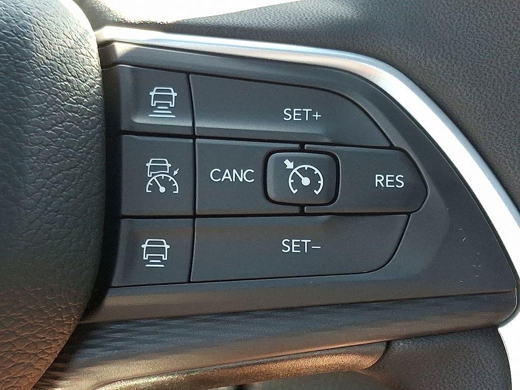 new 2025 Jeep Grand Cherokee L car, priced at $40,218