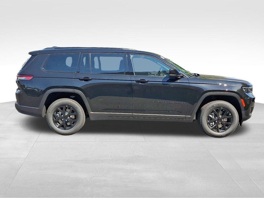 new 2025 Jeep Grand Cherokee L car, priced at $40,218