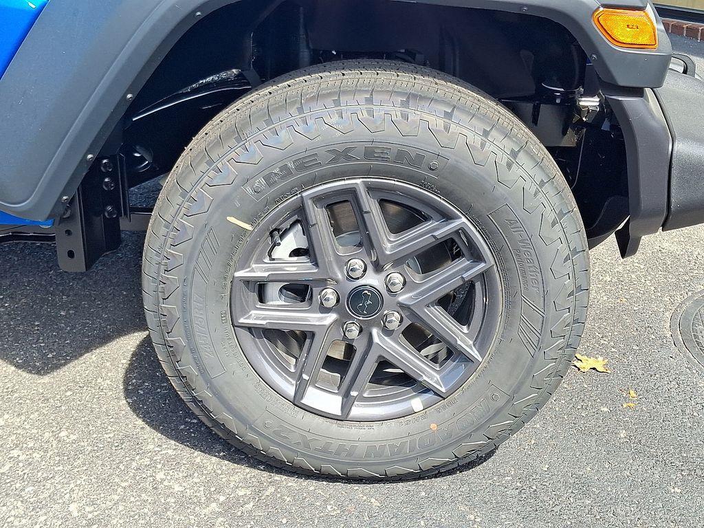 new 2025 Jeep Wrangler car, priced at $40,818