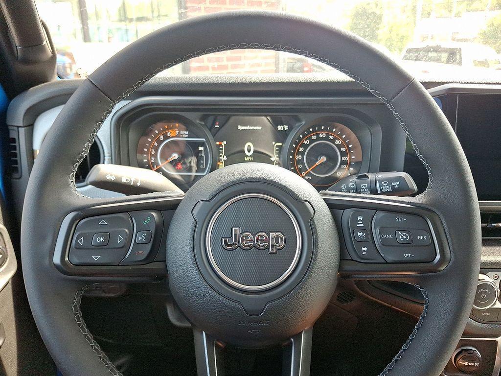 new 2025 Jeep Wrangler car, priced at $40,818