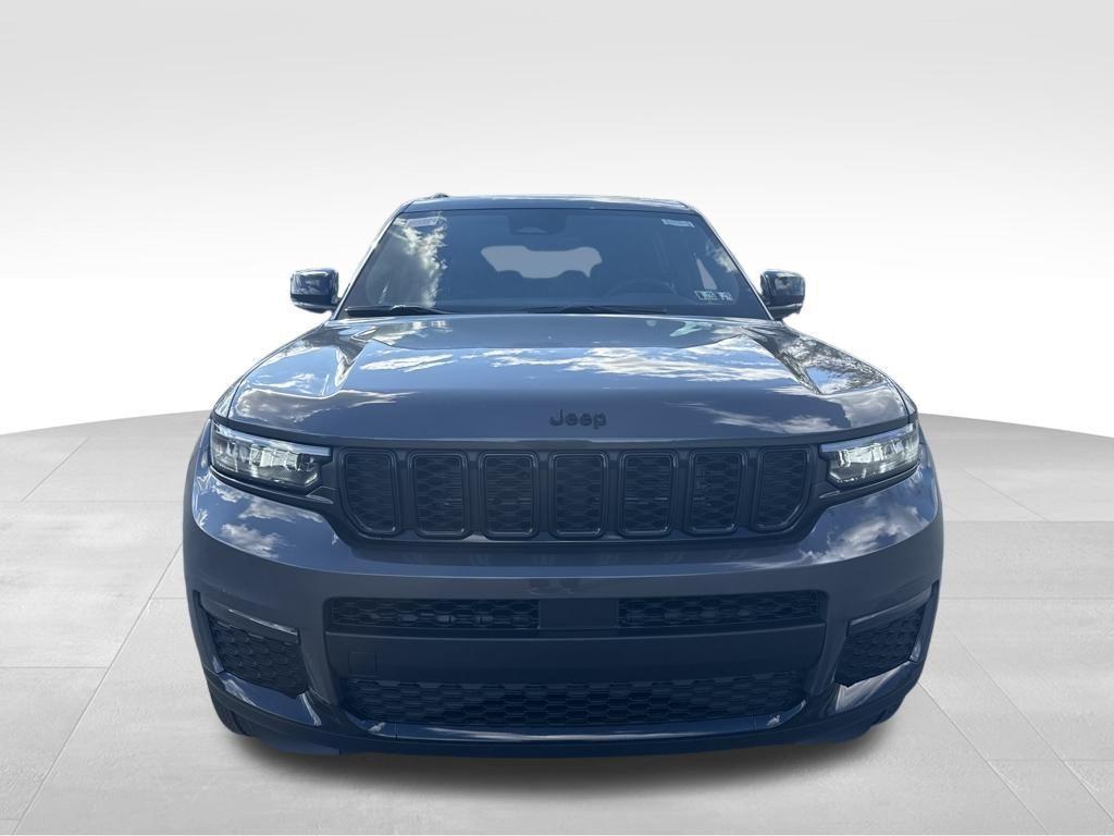 new 2025 Jeep Grand Cherokee L car, priced at $49,320