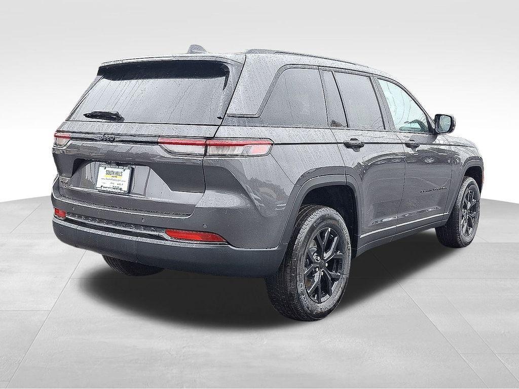 new 2025 Jeep Grand Cherokee car, priced at $40,547