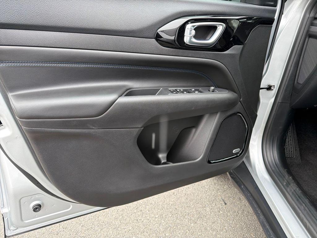 new 2026 Jeep Compass car, priced at $36,293