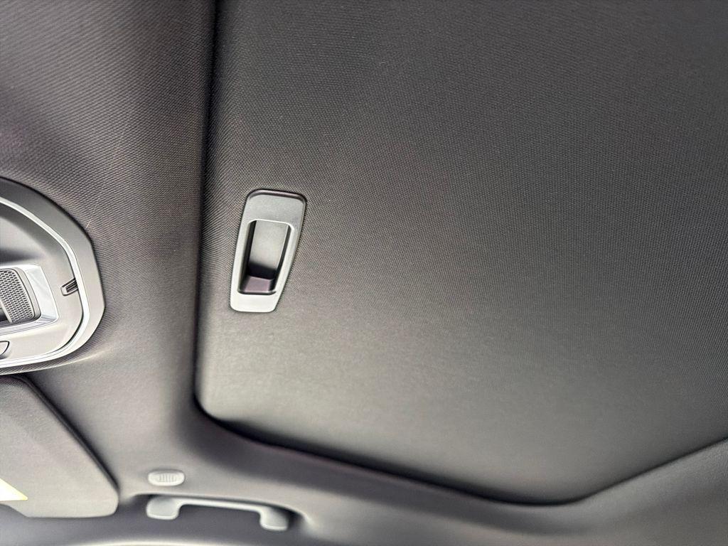 new 2025 Jeep Grand Cherokee car, priced at $38,291