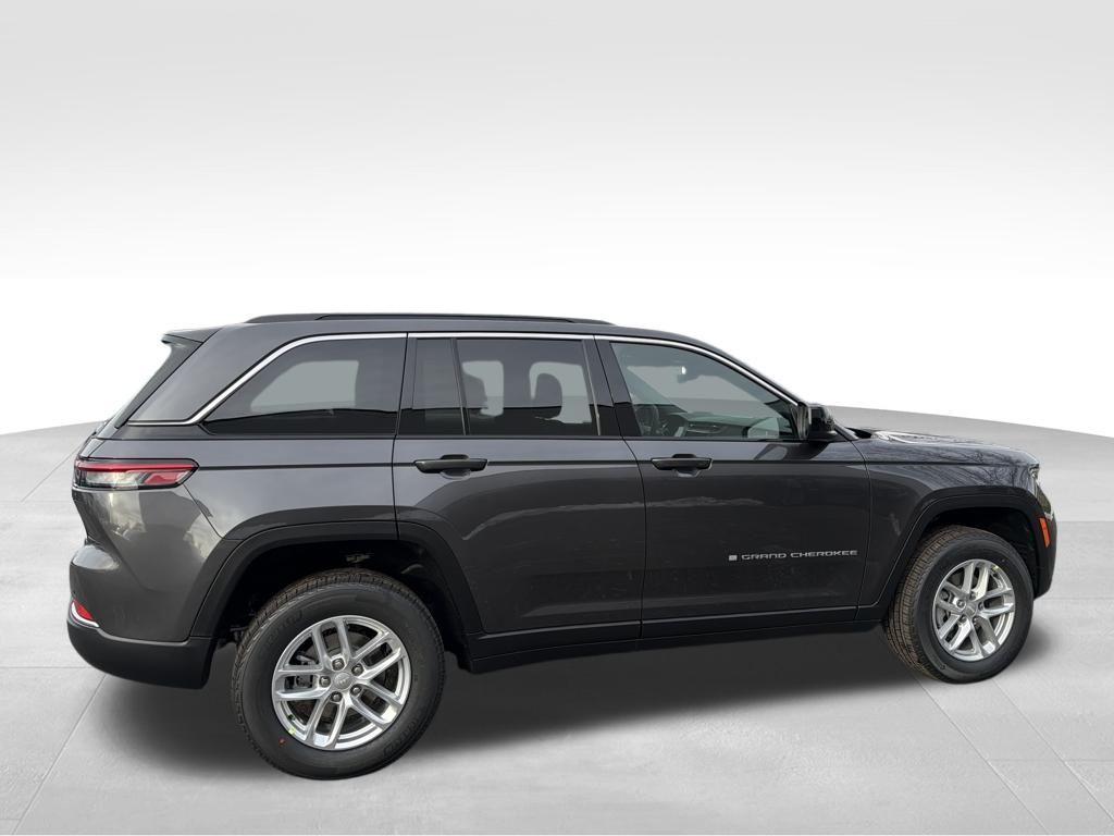 new 2025 Jeep Grand Cherokee car, priced at $38,291
