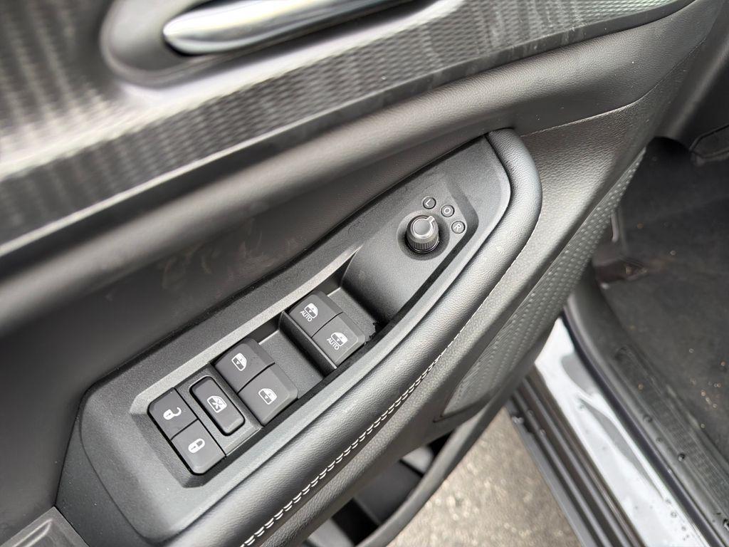 new 2025 Jeep Grand Cherokee car, priced at $38,291