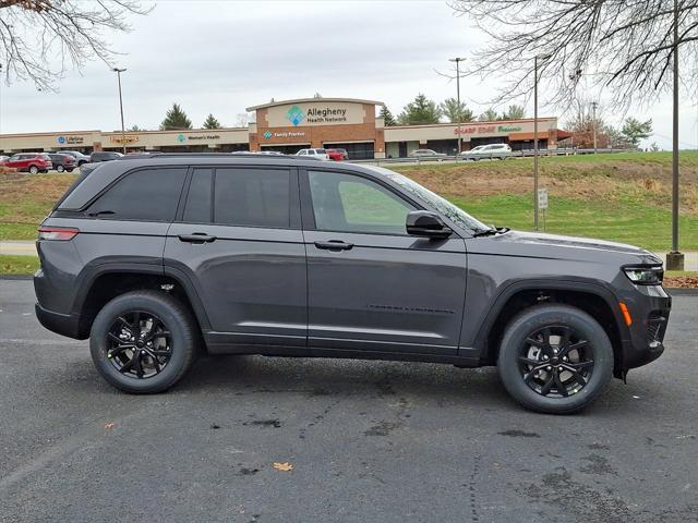 new 2025 Jeep Grand Cherokee car, priced at $45,030