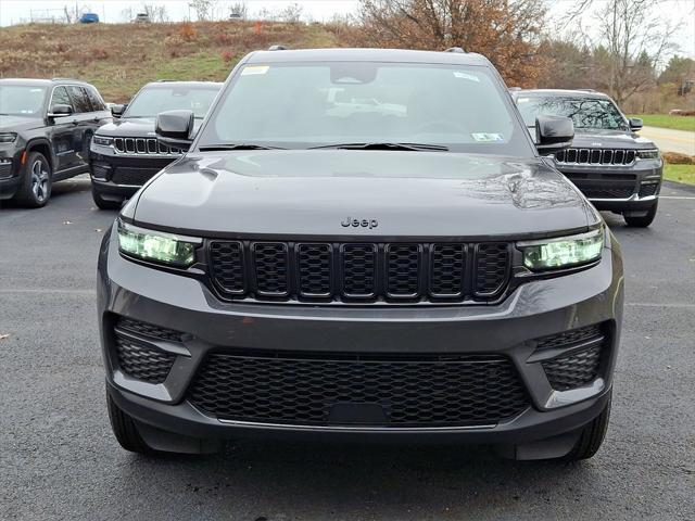 new 2025 Jeep Grand Cherokee car, priced at $45,030