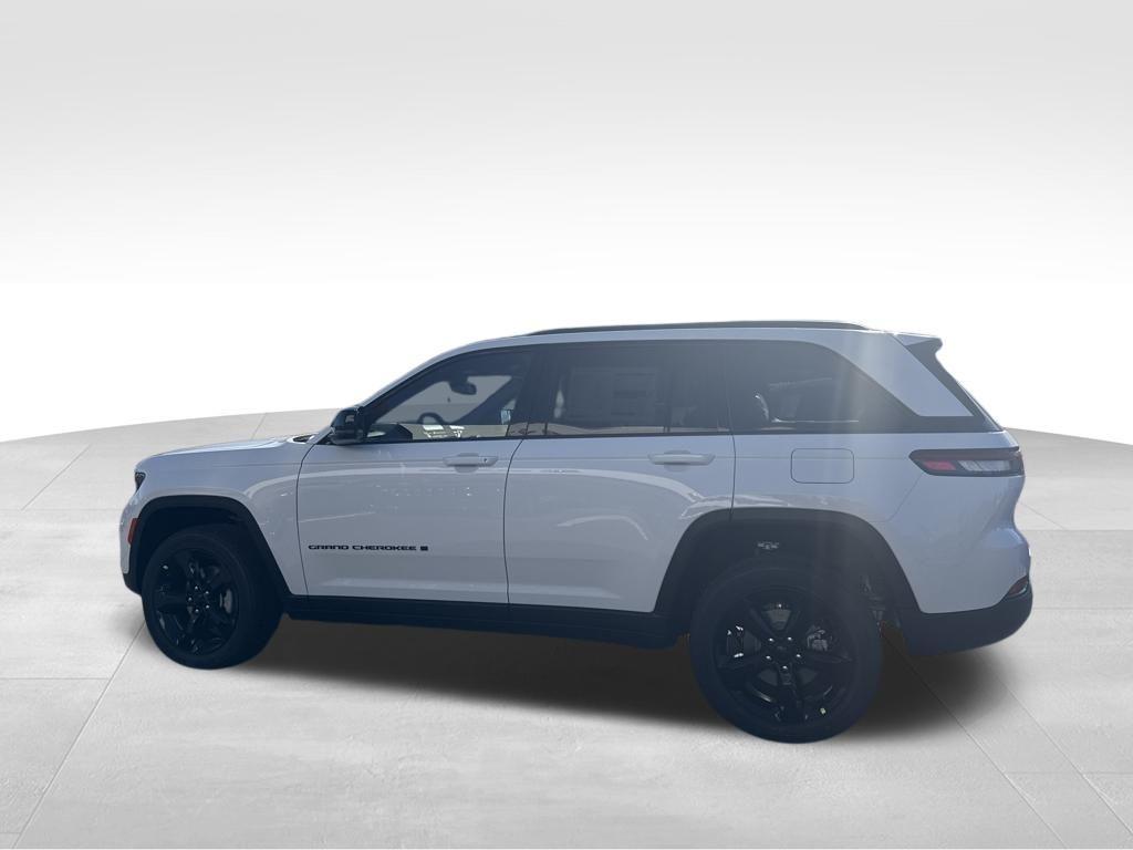 new 2025 Jeep Grand Cherokee car, priced at $41,472