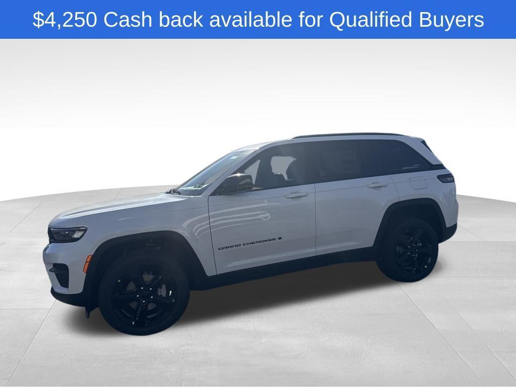 new 2025 Jeep Grand Cherokee car, priced at $41,472
