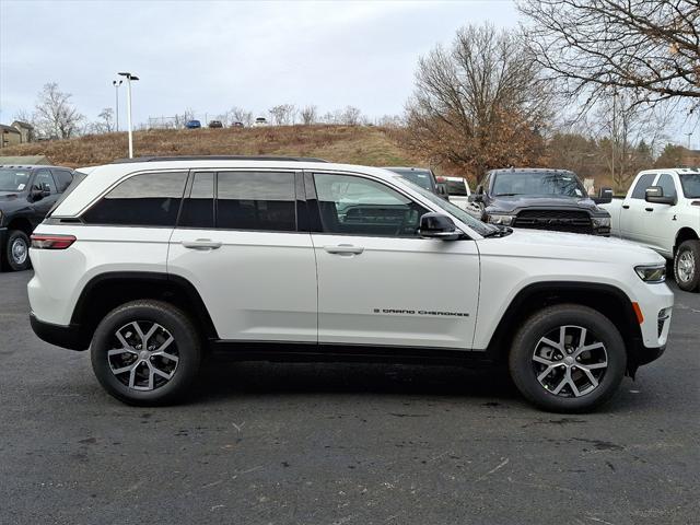 new 2025 Jeep Grand Cherokee car, priced at $49,640