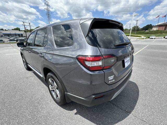 new 2025 Honda Pilot car, priced at $45,995