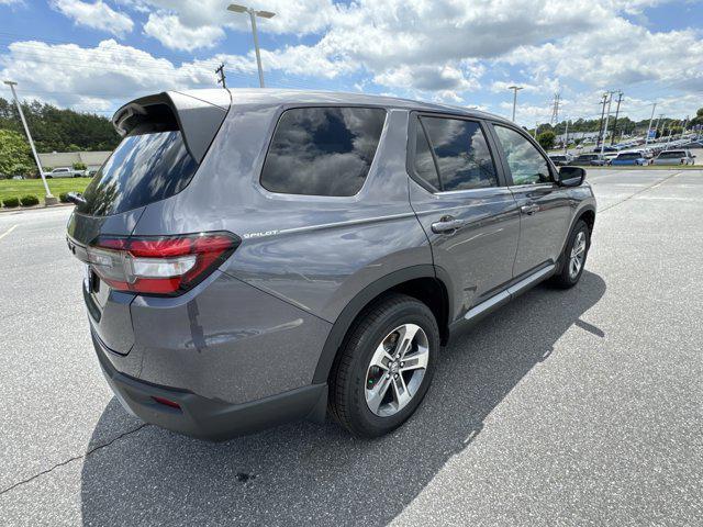 new 2025 Honda Pilot car, priced at $45,995