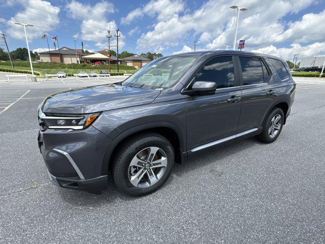 new 2025 Honda Pilot car, priced at $45,995