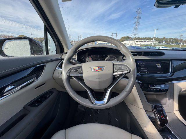 used 2022 Cadillac XT6 car, priced at $35,995