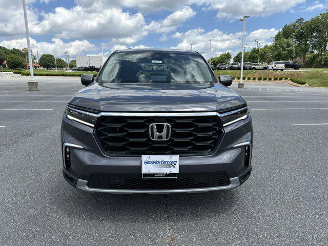 new 2025 Honda Pilot car, priced at $47,425