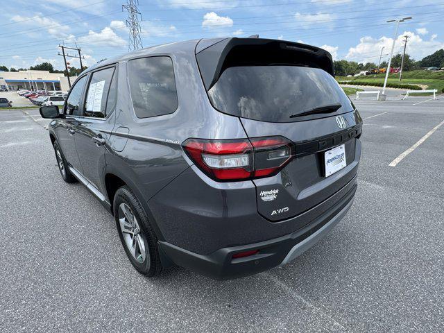 used 2025 Honda Pilot car, priced at $42,999