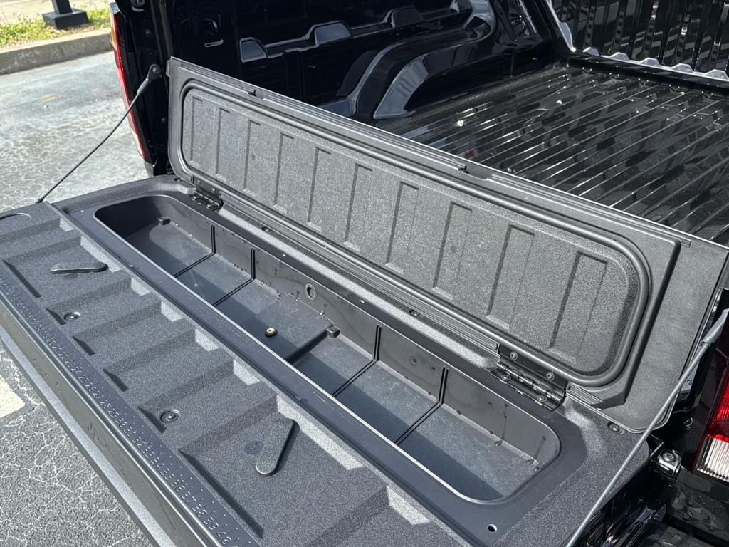 new 2025 Chevrolet Colorado car, priced at $36,570