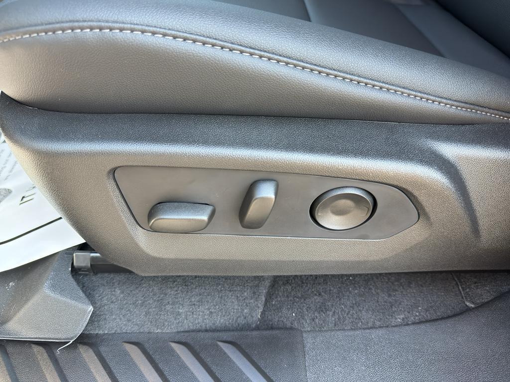 new 2026 Chevrolet Colorado car, priced at $41,930