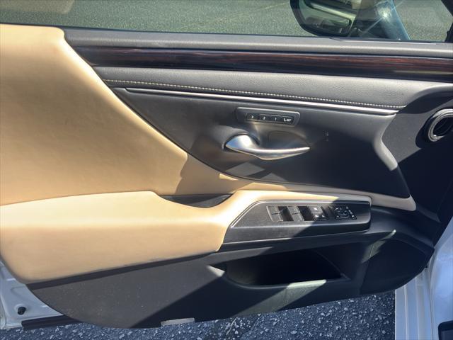 used 2021 Lexus ES 350 car, priced at $34,995