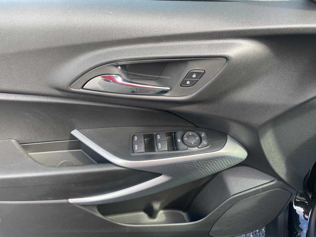 new 2025 Chevrolet Trax car, priced at $24,160