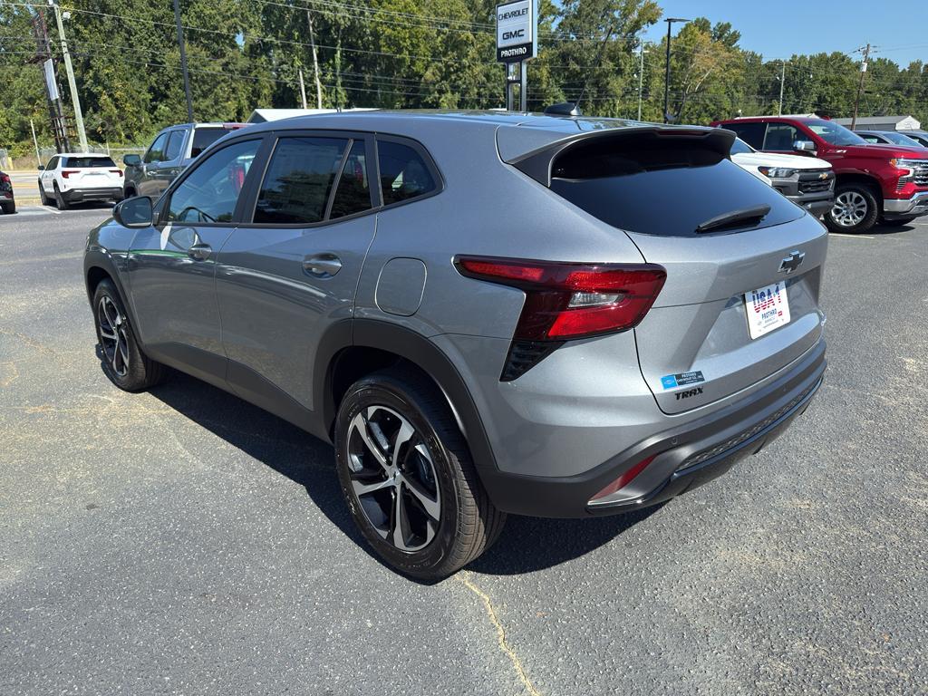 new 2025 Chevrolet Trax car, priced at $25,125
