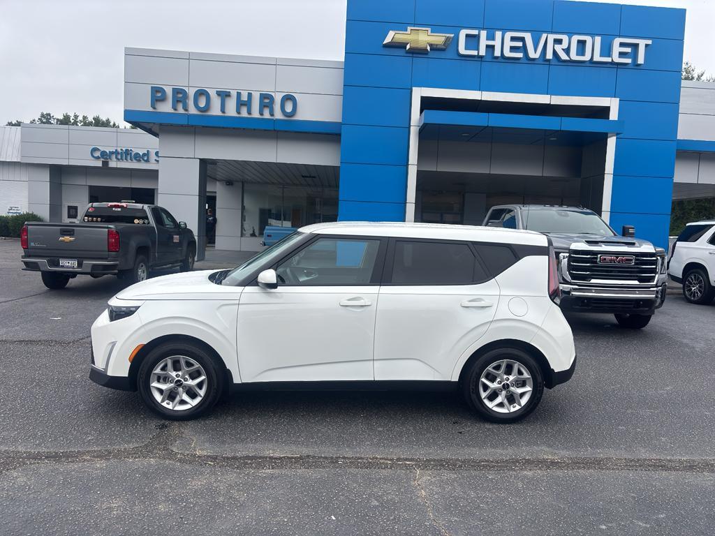 used 2024 Kia Soul car, priced at $20,395