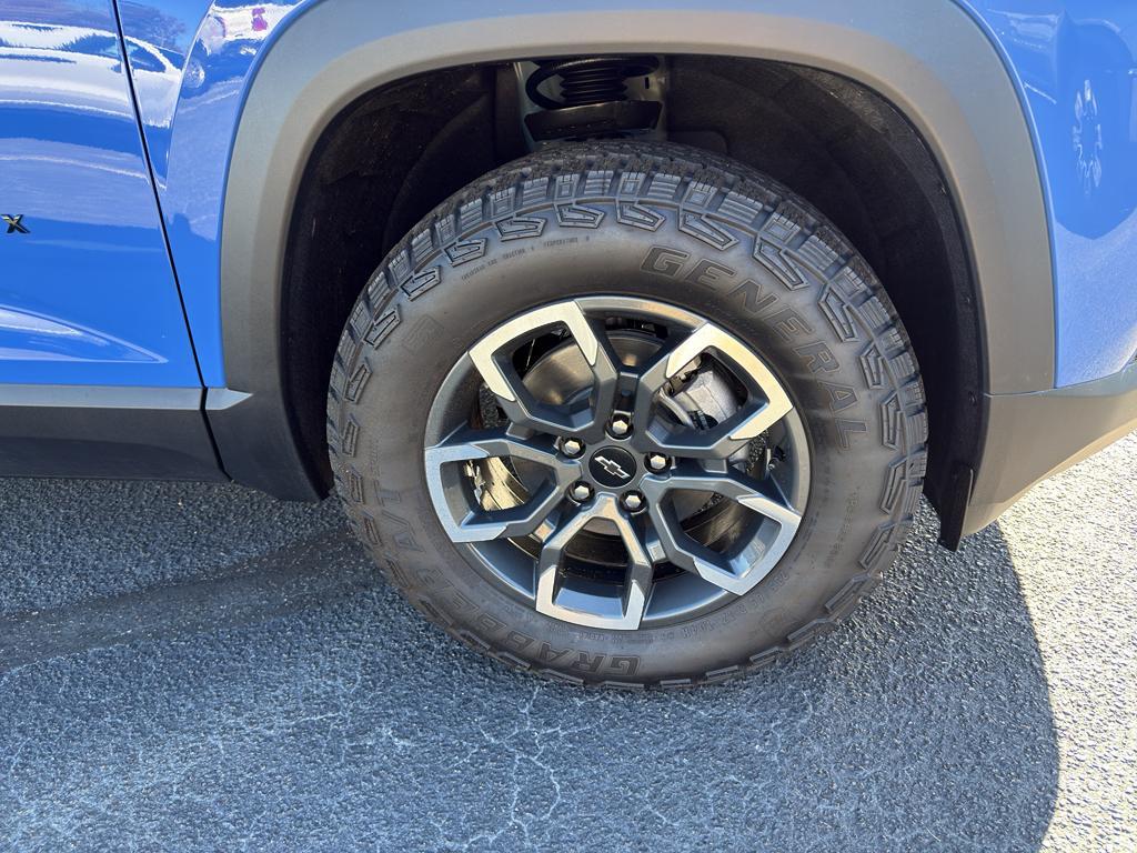 new 2026 Chevrolet Equinox car, priced at $35,994