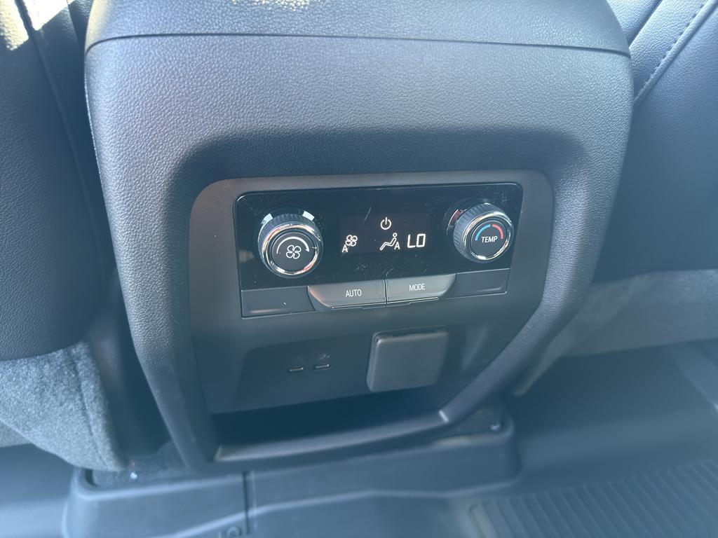 new 2025 Chevrolet Traverse car, priced at $52,350