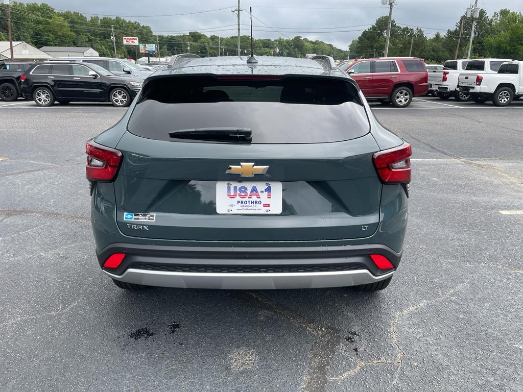 new 2025 Chevrolet Trax car, priced at $25,485