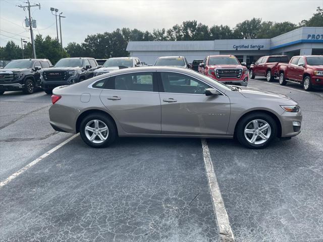 new 2025 Chevrolet Malibu car, priced at $27,035