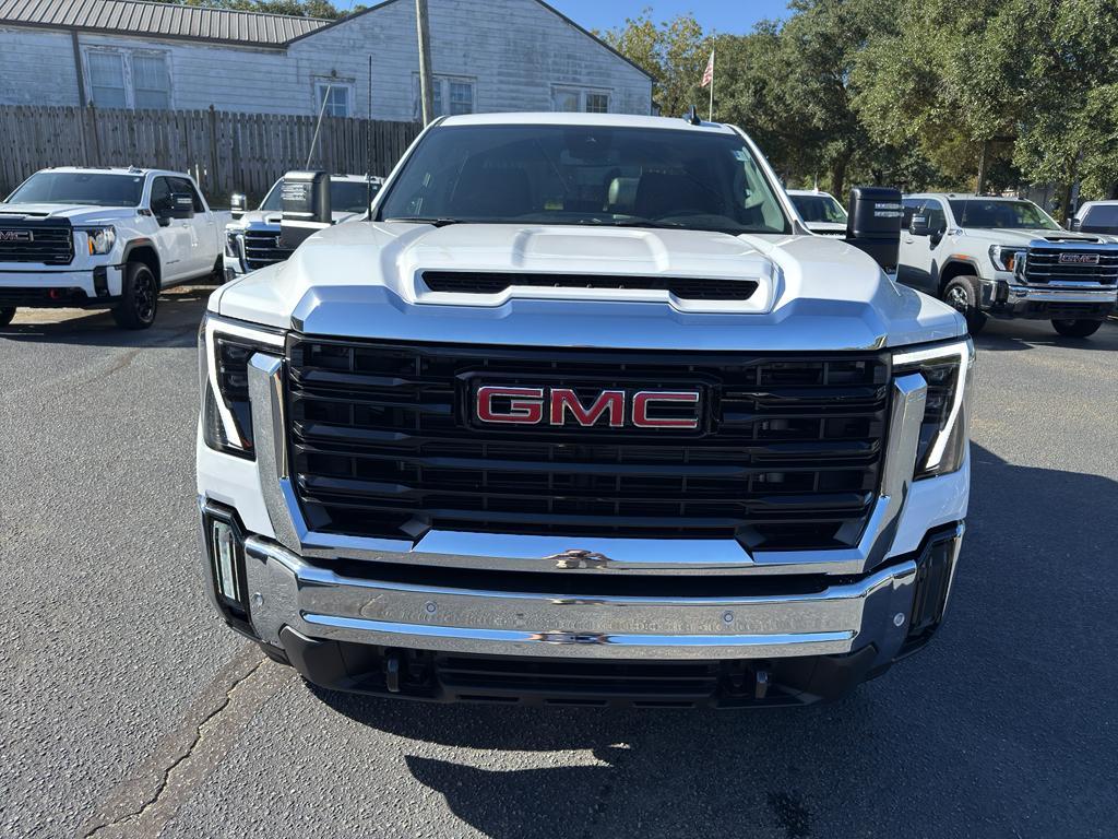 new 2026 GMC Sierra 2500 car, priced at $58,540