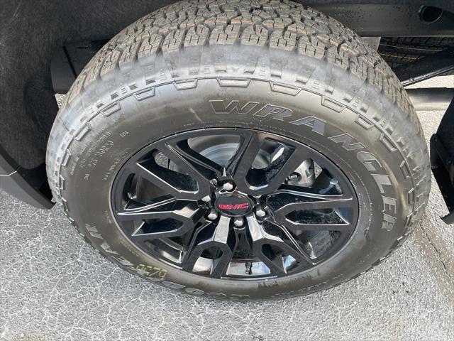 new 2025 GMC Sierra 1500 car, priced at $62,520