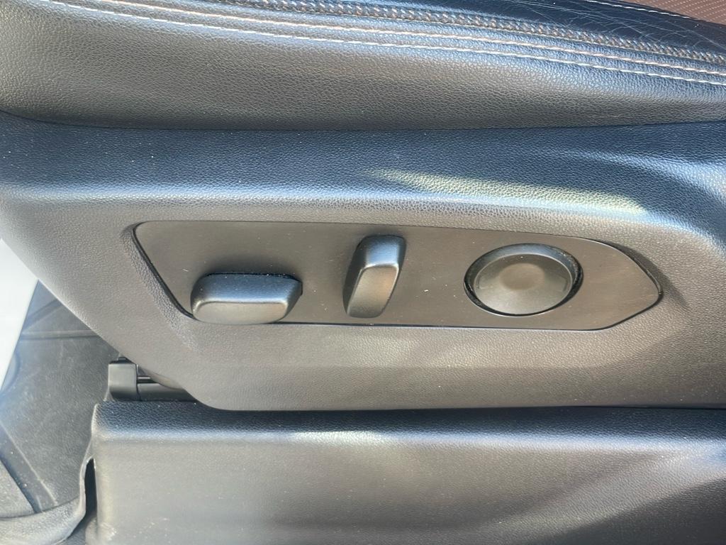 used 2024 Chevrolet Silverado 1500 car, priced at $59,995