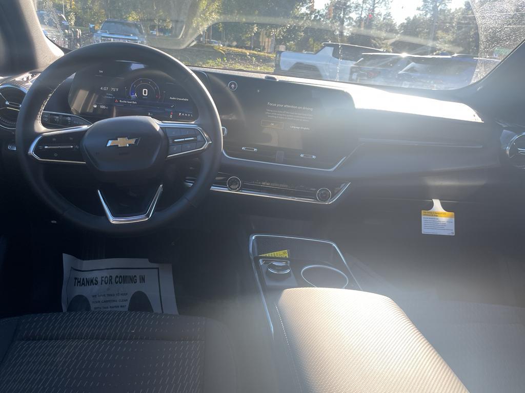 new 2026 Chevrolet Equinox car, priced at $33,065