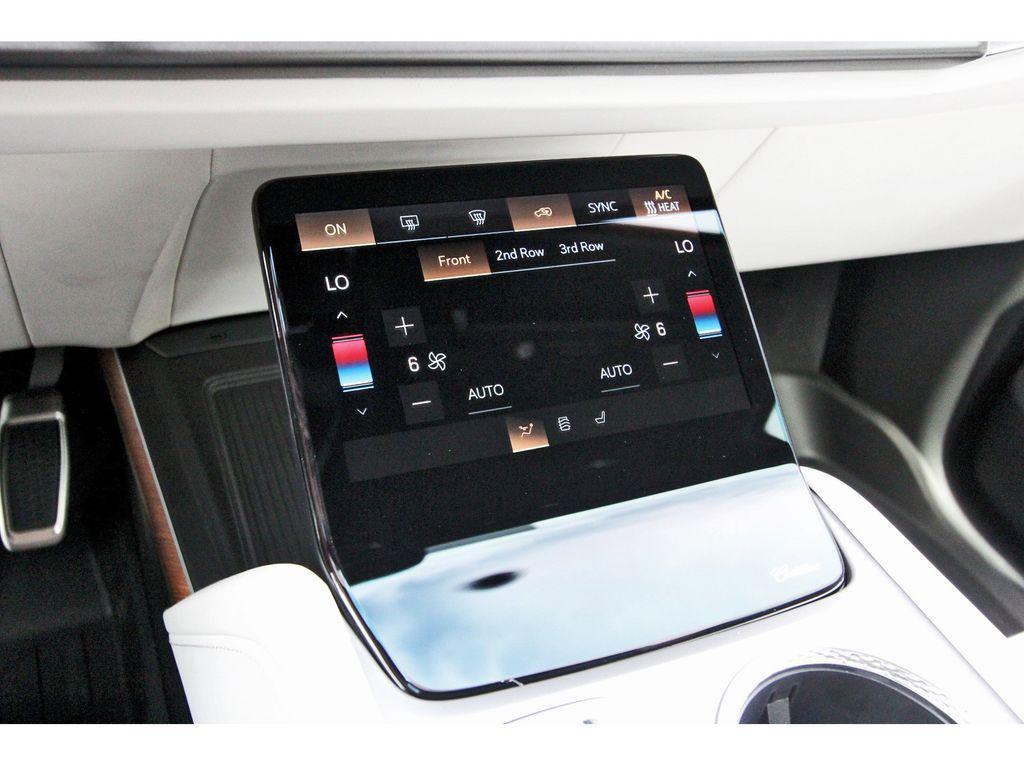 new 2026 Cadillac VISTIQ car, priced at $80,515