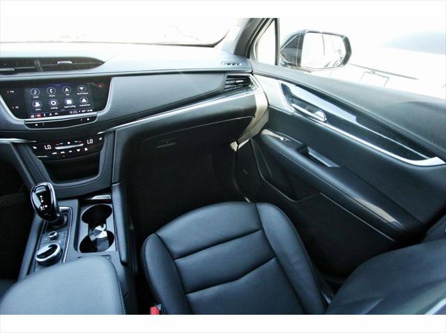 used 2022 Cadillac XT5 car, priced at $26,991