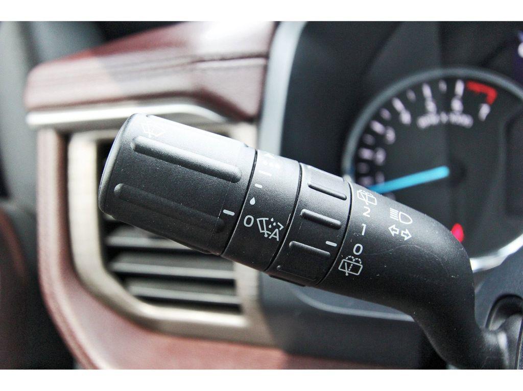 used 2024 Ford Expedition car, priced at $39,991