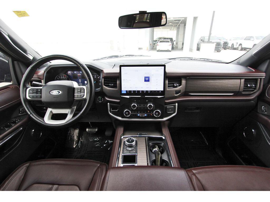 used 2024 Ford Expedition car, priced at $39,991