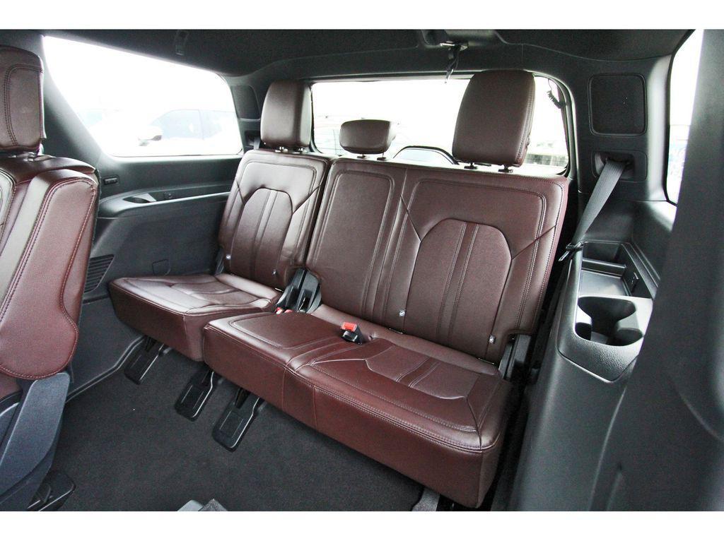 used 2024 Ford Expedition car, priced at $39,991